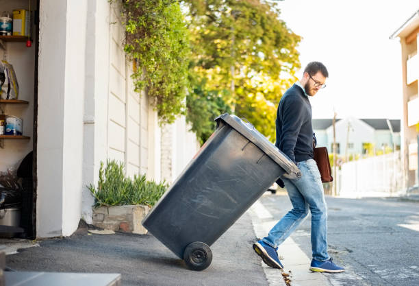 Best Yard Waste Removal  in Northfield, MN